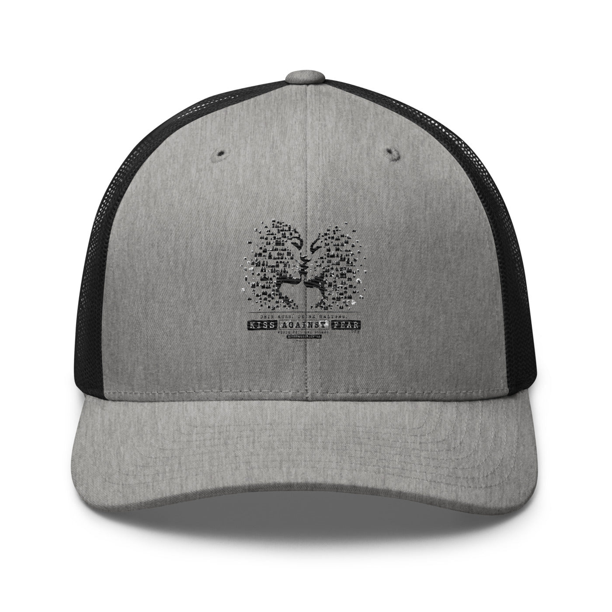 Kiss Against Fear – Deutsch – Retro-Trucker-Cap – Heather/ Black – großes Original-Stickmotiv