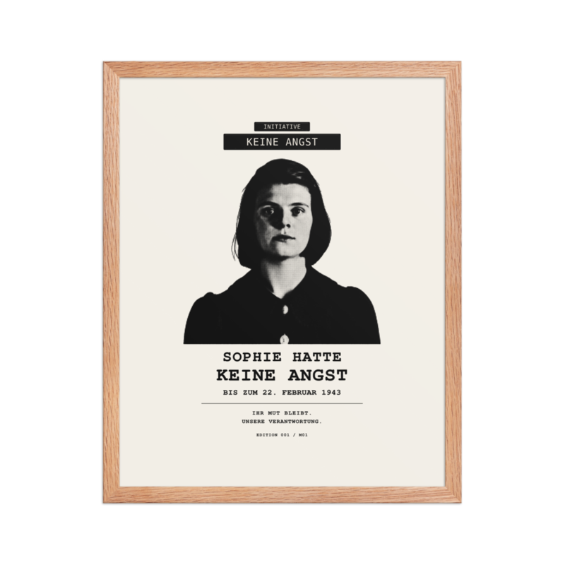 Sophie Scholl – Gerahmtes Poster auf verbessertem mattem Papier · Red Oak · enhanced-matte-paper-framed-poster-(in)-red-oak-16x20-front-6aa05abe110eb.png