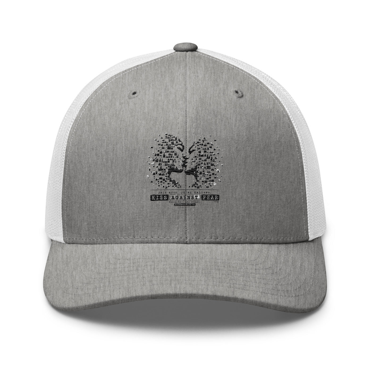 Kiss Against Fear – Deutsch – Retro-Trucker-Cap – Heather Grey/White – großes Original-Stickmotiv