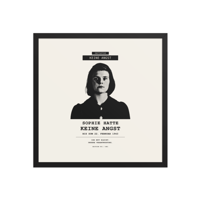 Sophie Scholl – Gerahmtes Poster auf verbessertem mattem Papier · Black · enhanced-matte-paper-framed-poster-(in)-black-18x18-front-6aa05a49ee12e.png