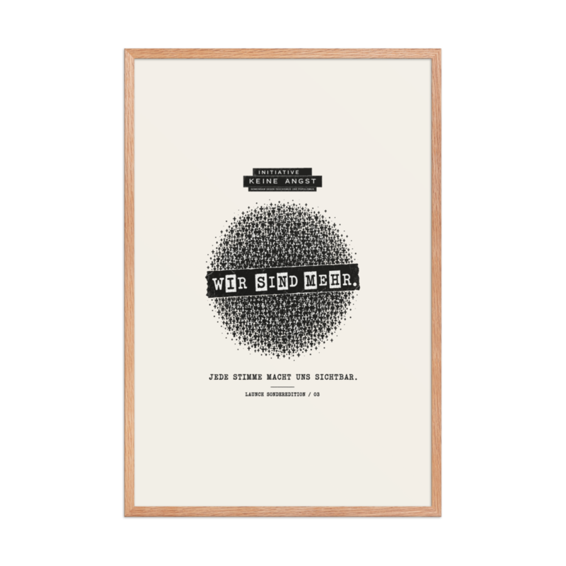 Sonderedition „Wir sind mehr“ – Gerahmtes Poster auf verbessertem mattem Papier · Red Oak · enhanced-matte-paper-framed-poster-(in)-red-oak-24x36-front-6aa1acca206ce.png