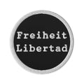 KA Studio Color P516 – Black / Circular ⌀3 in / V12981 – Vorderansicht | Originalmotiv | Artwork FREIHEIT v03 Patch-Sicherheitsrand