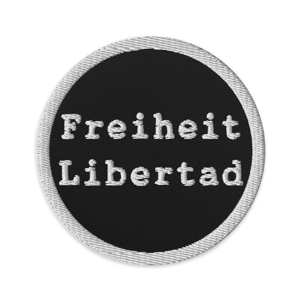 KA Studio Color P516 – Black / Circular ⌀3 in / V12981 – Vorderansicht | Originalmotiv | Artwork FREIHEIT v03 Patch-Sicherheitsrand