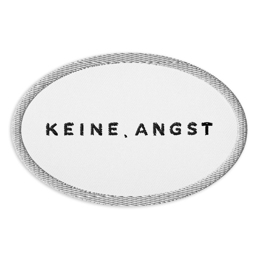 KA Studio Color P516 – White / Oval 4″×2.6″ / V15738 – Vorderansicht | Originalmotiv | Artwork COLLAGE v3