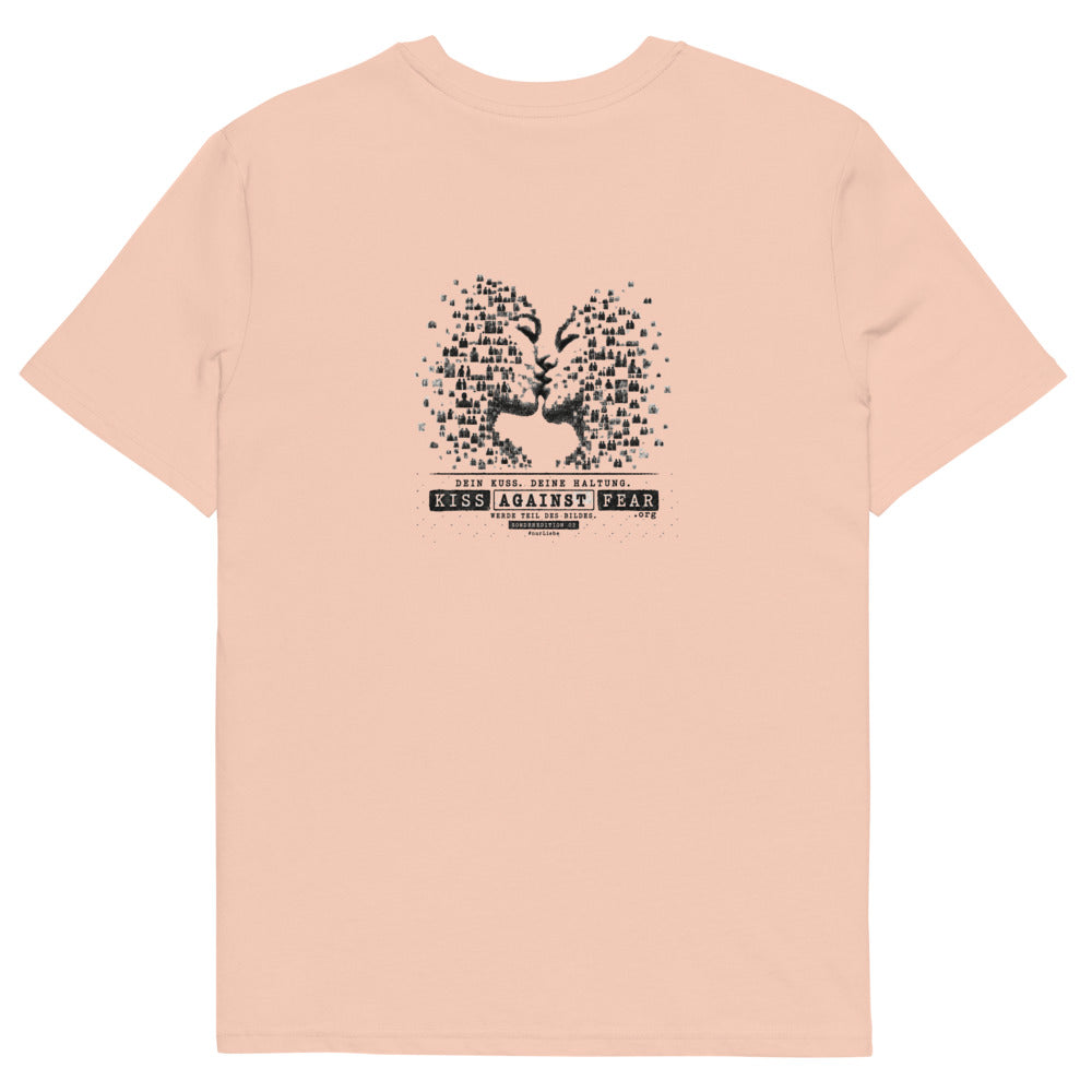 Kiss Against Fear – Deutsch – Unisex T-Shirt aus Bio-Baumwolle Creator 2.0 – Fraiche Peche – Rückansicht | Originalmotiv