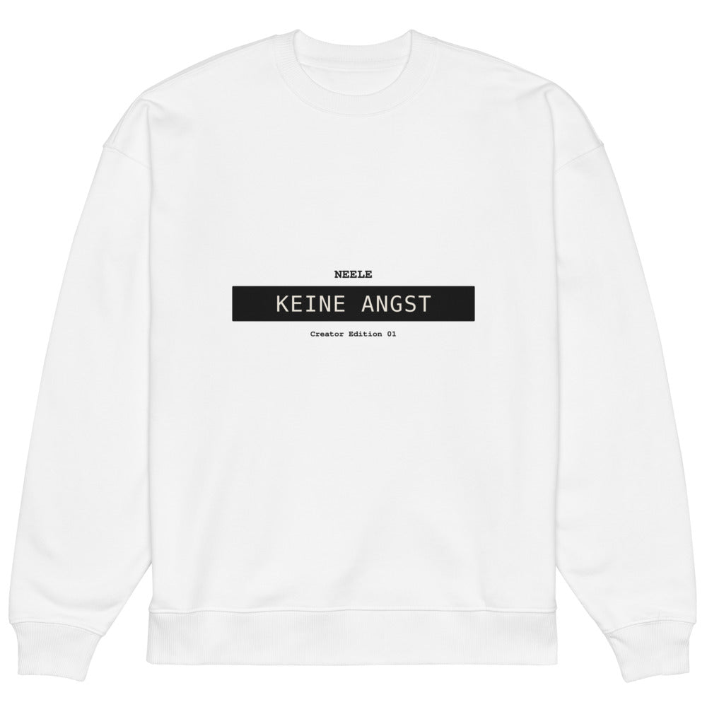Neele – Oversized Unisex Bio-Pullover · White · Vorderansicht | Originalmotiv